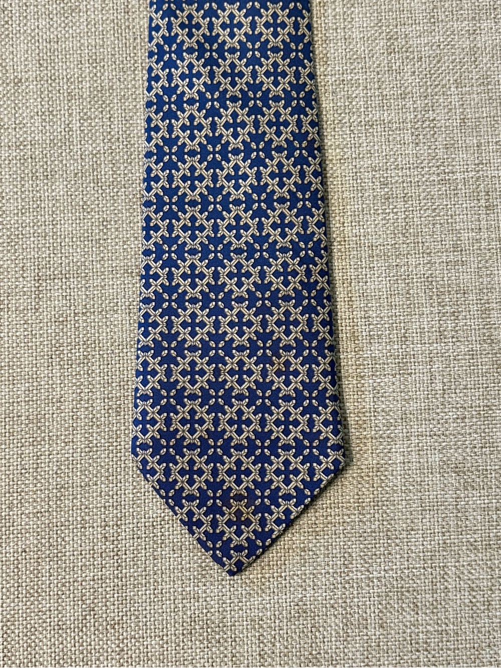Hermès Paris Silk Tie Navy Blue Cream Geometric Lattice 7414 HA